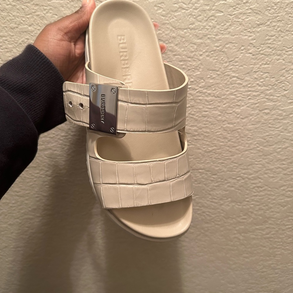 Burberry sandals - Picture 9 of 11